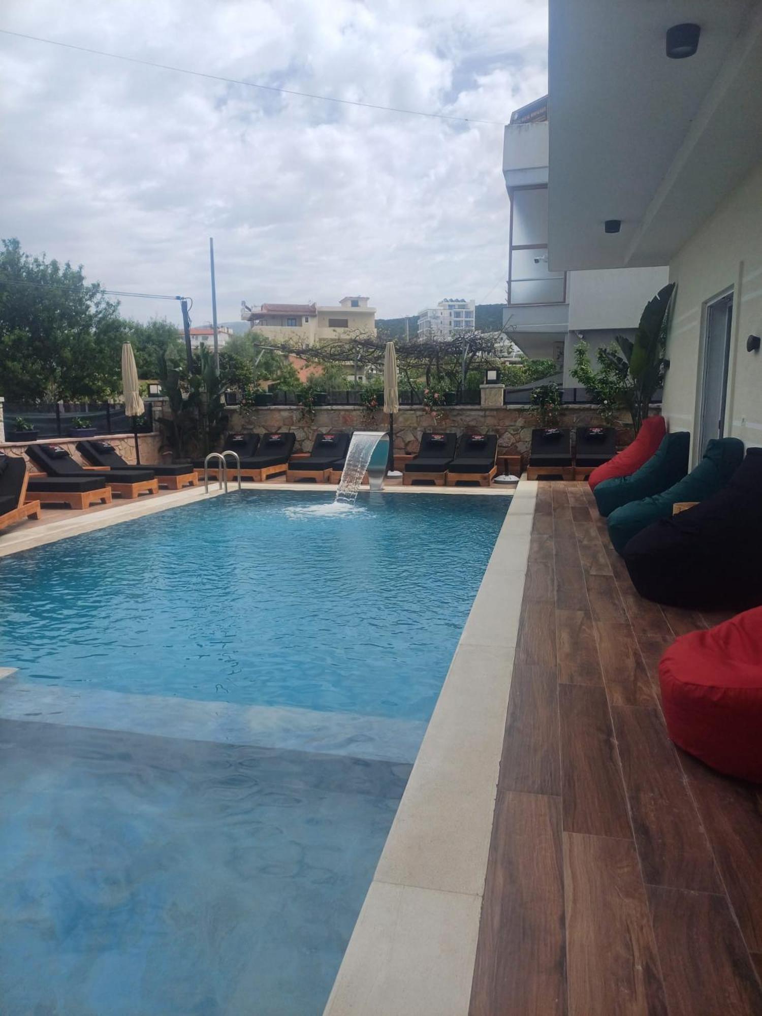 Hotel Eagle Ксаміл Екстер'єр фото